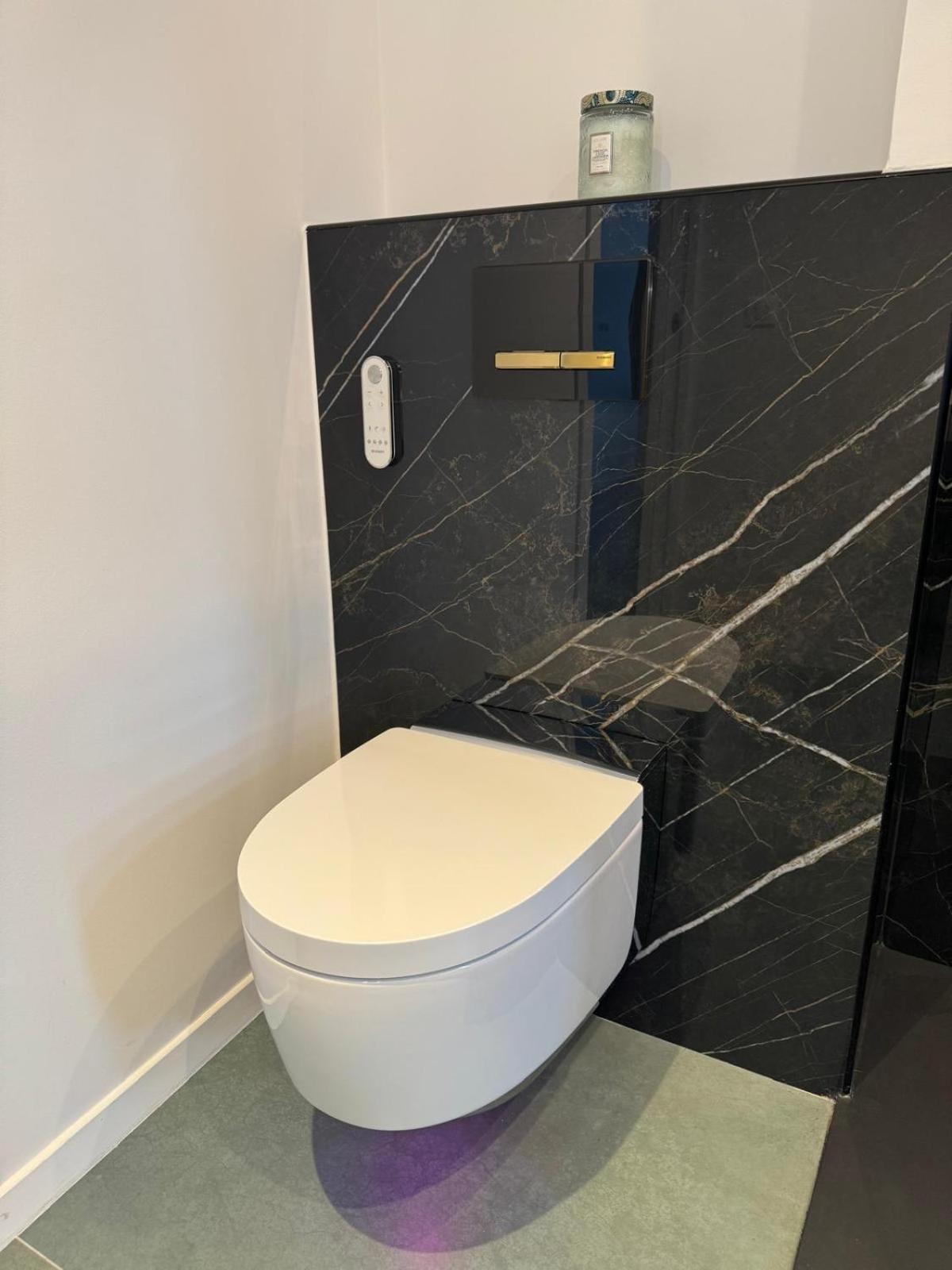 Modern Green & White - Apartments T3 60M2 Annecy - Parking Prive - Wifi - Netflix Екстериор снимка
